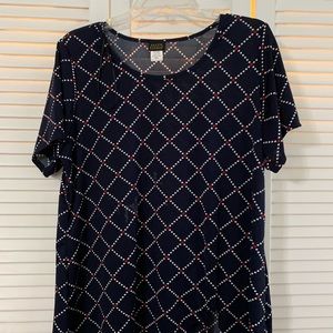 Beautiful top by Salon Studios